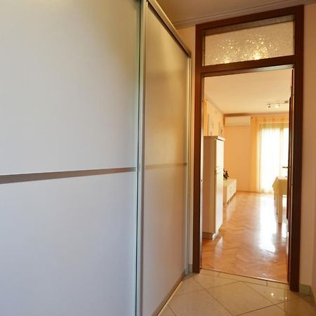Apartments Benussi 1045 罗维尼 外观 照片
