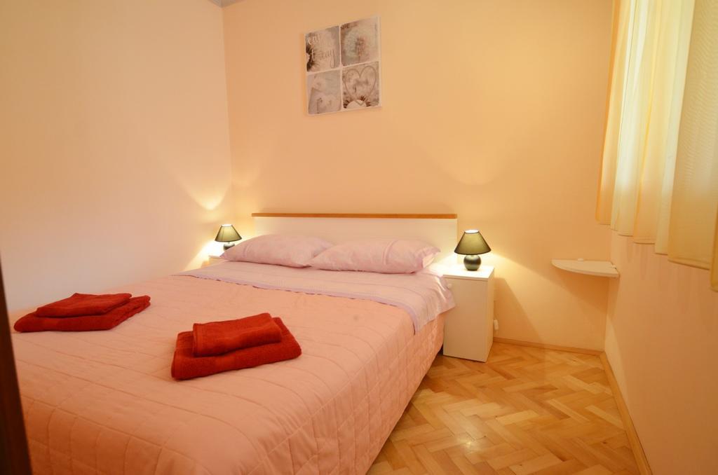 Apartments Benussi 1045 罗维尼 外观 照片