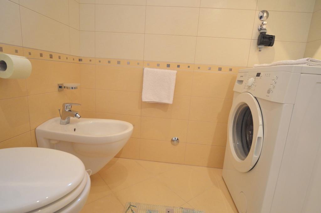 Apartments Benussi 1045 罗维尼 外观 照片
