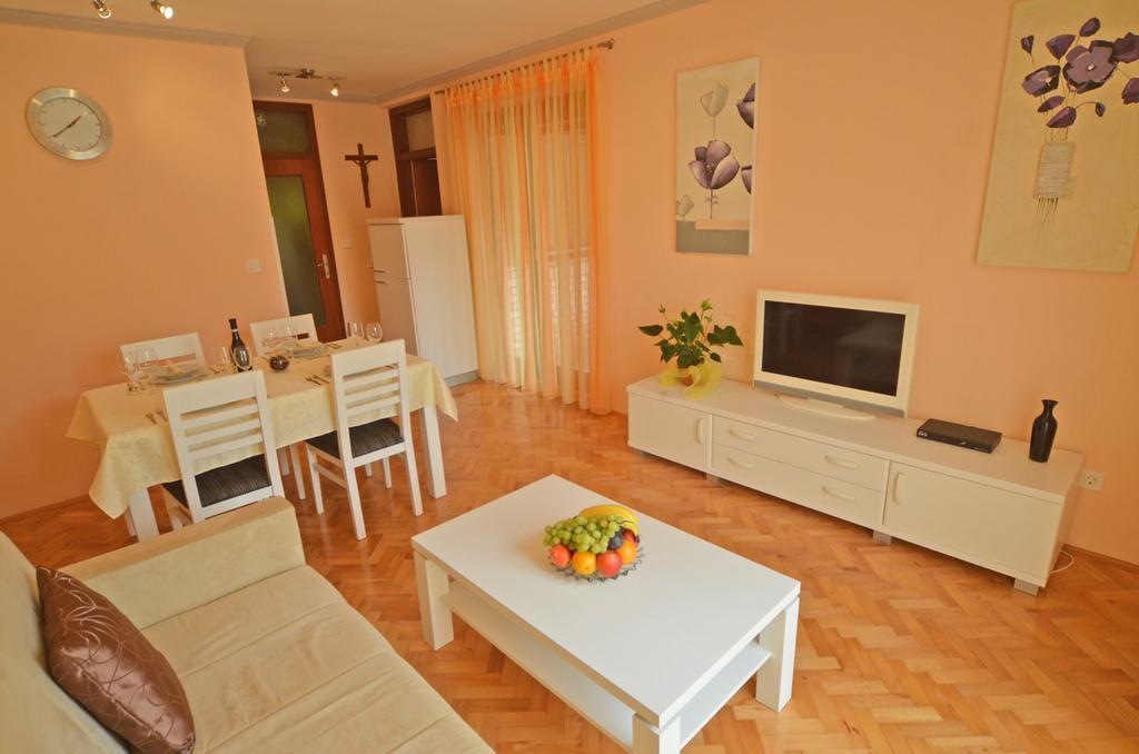Apartments Benussi 1045 罗维尼 外观 照片