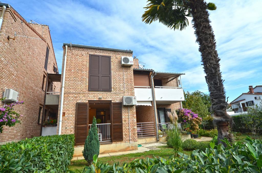 Apartments Benussi 1045 罗维尼 外观 照片