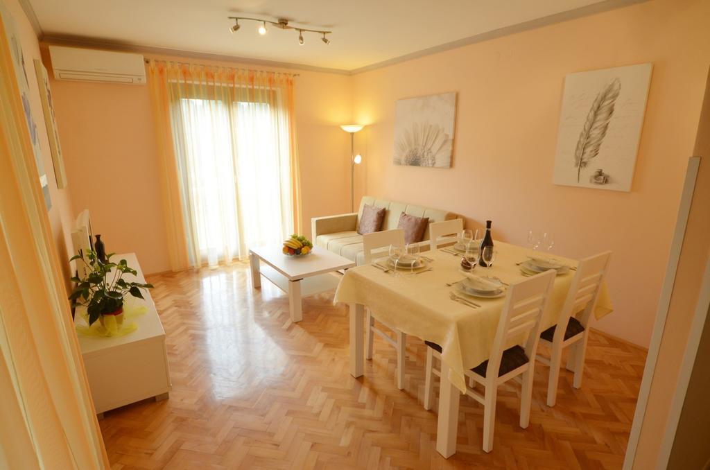 Apartments Benussi 1045 罗维尼 外观 照片